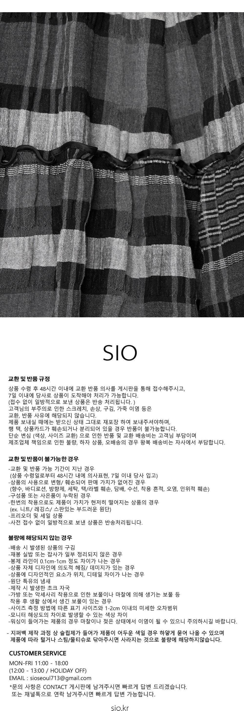 체크 스커트 블랙3.jpg