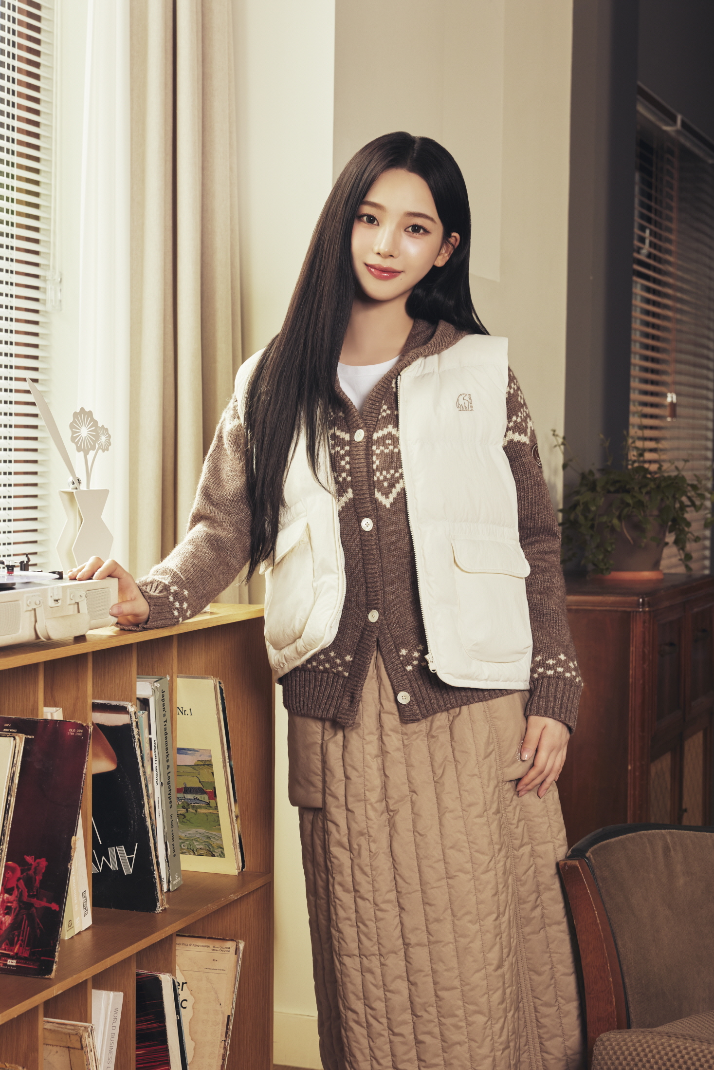 25FW_KARINA_5-2.jpg